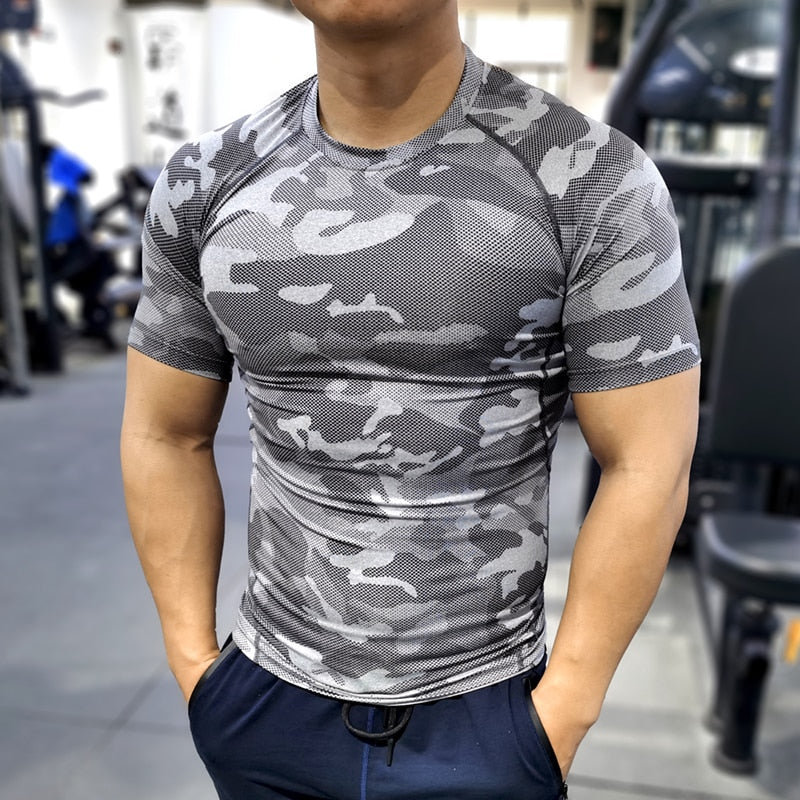 T-shirt de compression à manches raglan imprimé camouflage