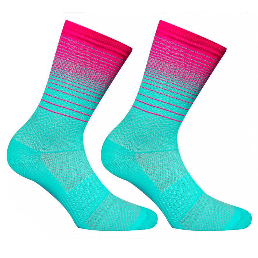 Petites chaussettes de compression dégradées le sport