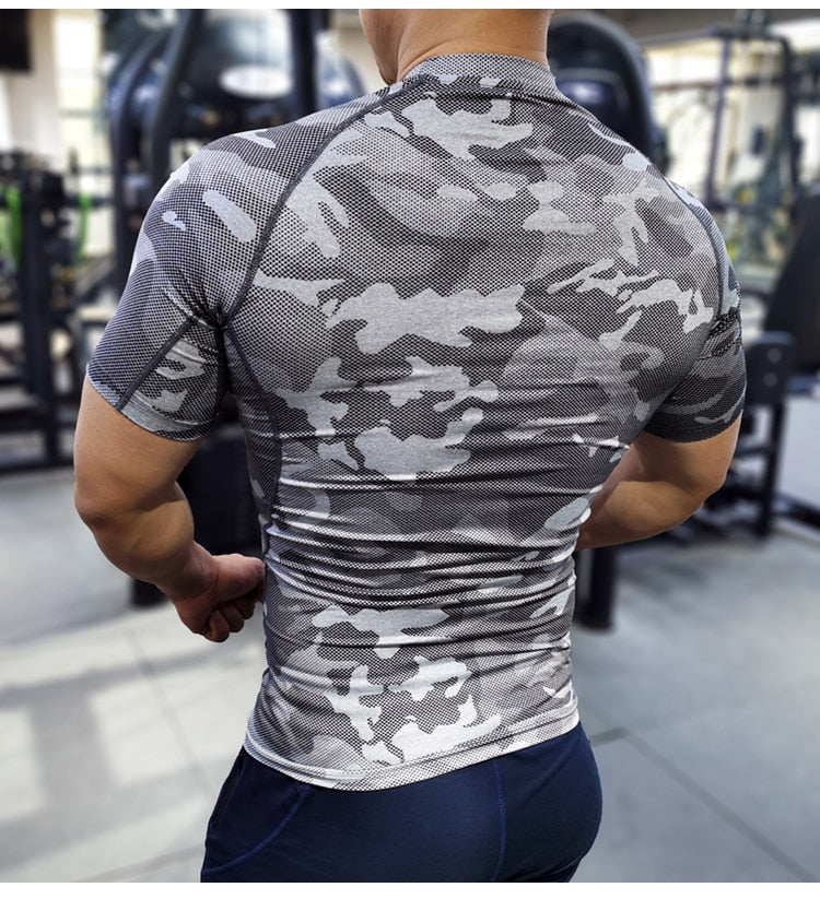 T-shirt de compression à manches raglan imprimé camouflage