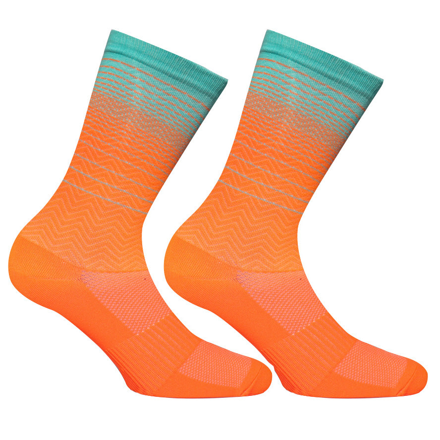 Petites chaussettes de compression dégradées le sport